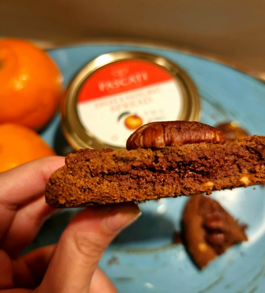 Recipe: Spiced winter cookies filled with Pascati, Cacao & Hazelnut Orange Spread