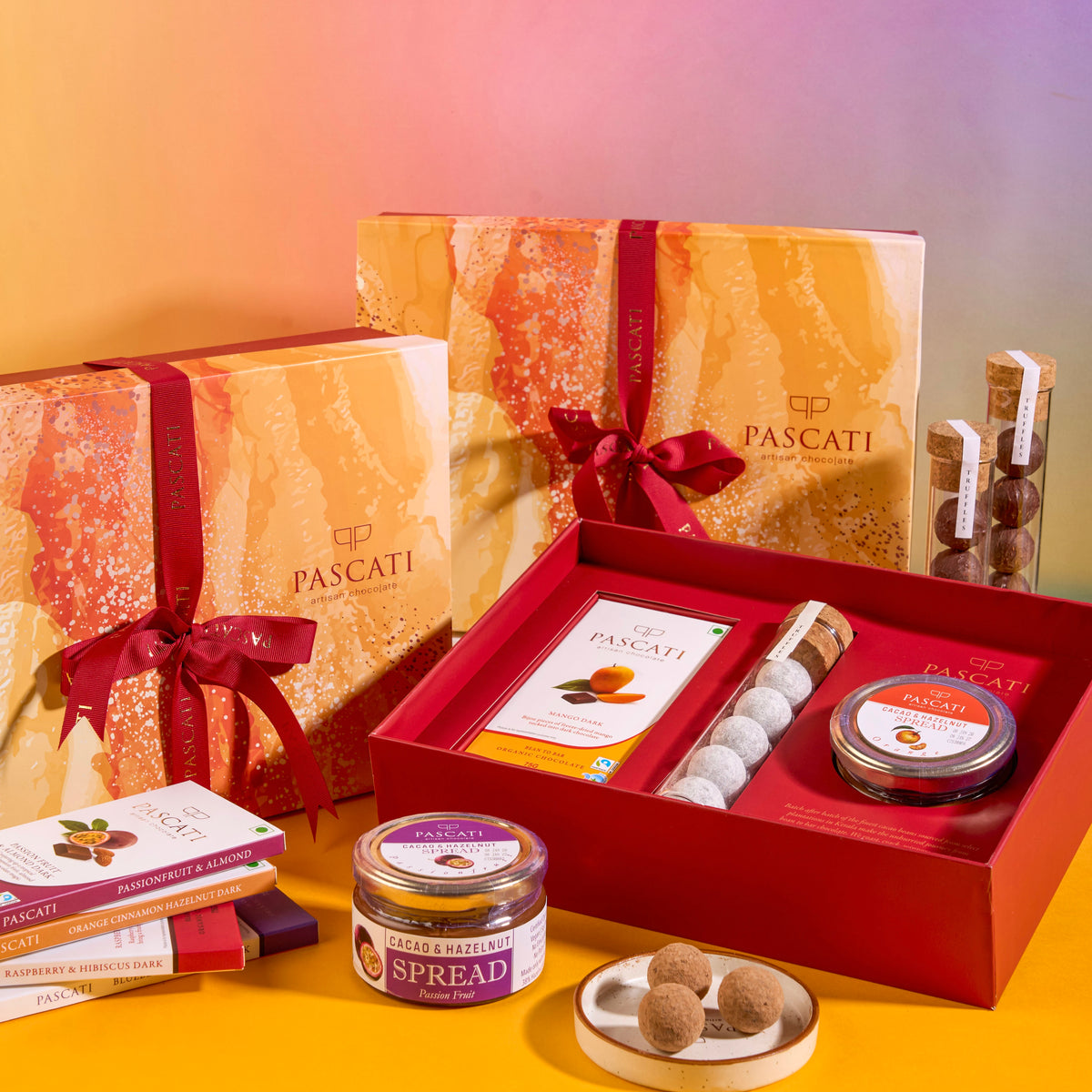 Pascati Grande gift hamper 490g contents — premium organic Fairtrade chocolate gift box India