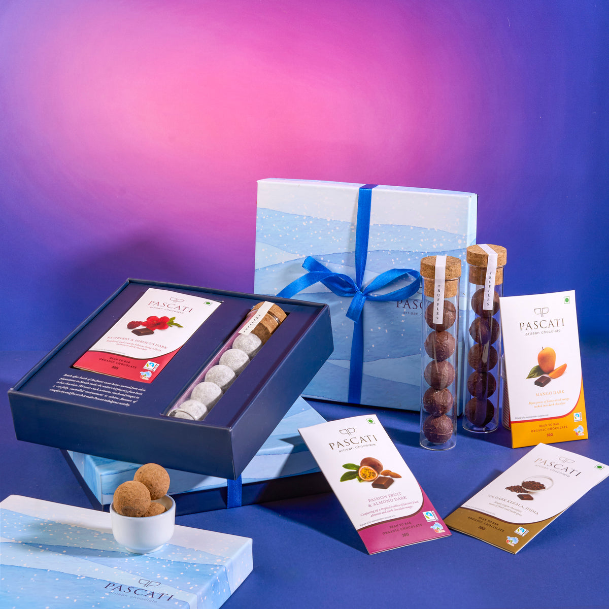 Pascati Petite gift hamper 185g contents — organic Fairtrade artisan chocolate gift India